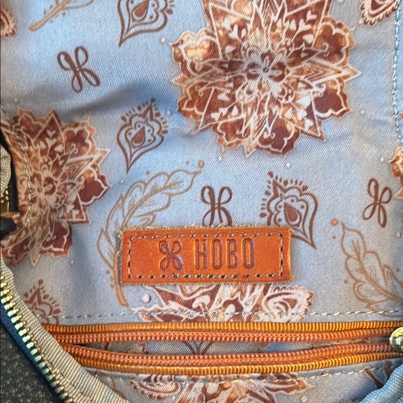 HOBO Black and Green Leather crossbody bags - Picture 6 of 9